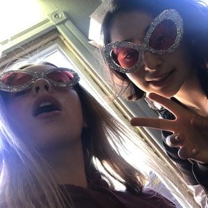 Meet your Posher, Brook